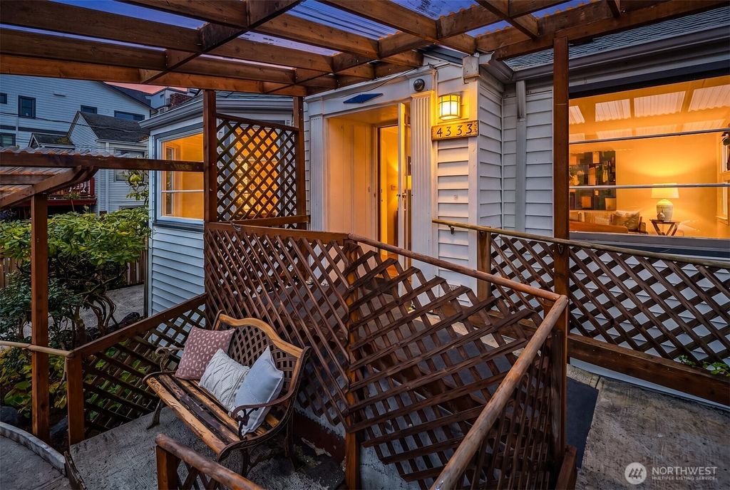 Photo of 4333 SW Hudson Street, Seattle, WA 98116 (MLS # 2512411)