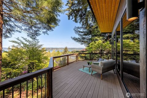 Photo of 8005 21st Avenue W, University Place, WA 98466 (MLS # 2516848)