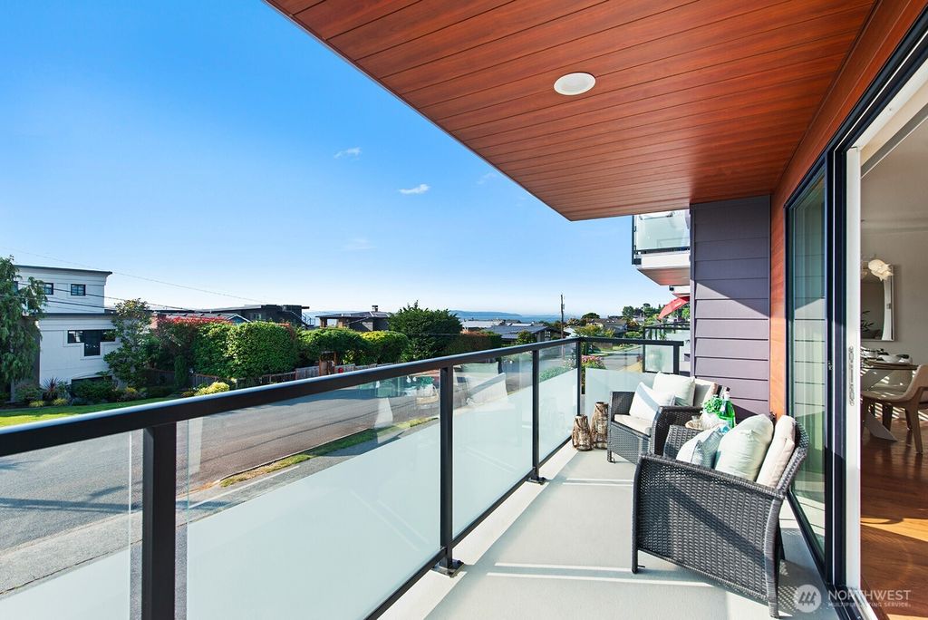Photo of 300 2nd Avenue N #1C, Edmonds, WA 98020 (MLS # 2385734)