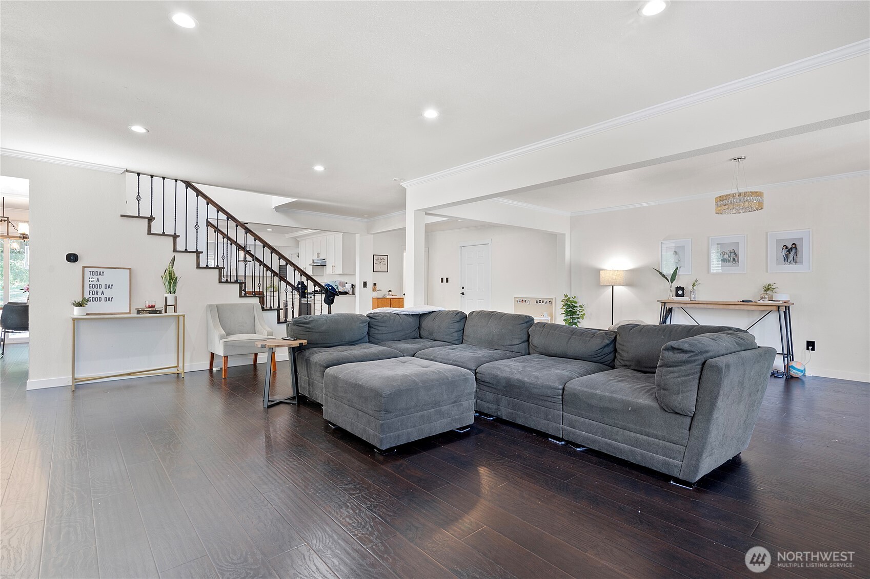 3602 Pioneer Way E