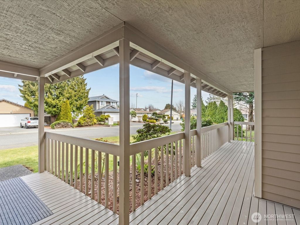 Photo of 1027 SW 348th Place, Federal Way, WA 98023 (MLS # 2501485)