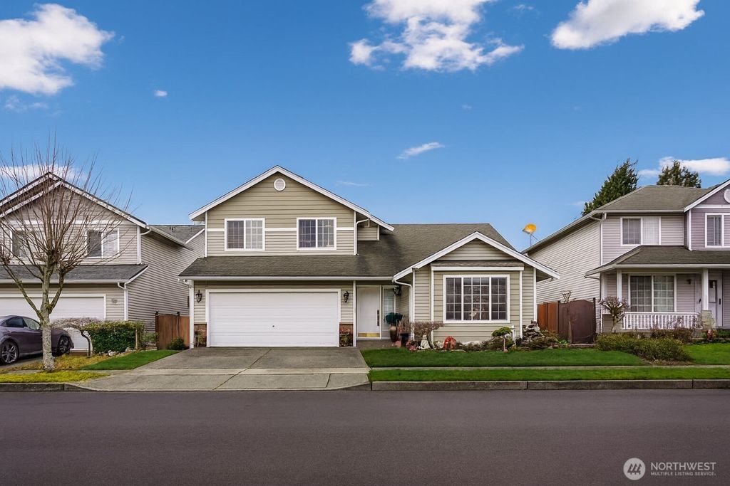 Photo of 17624 12th Place W, Lynnwood, WA 98037 (MLS # 2441498)