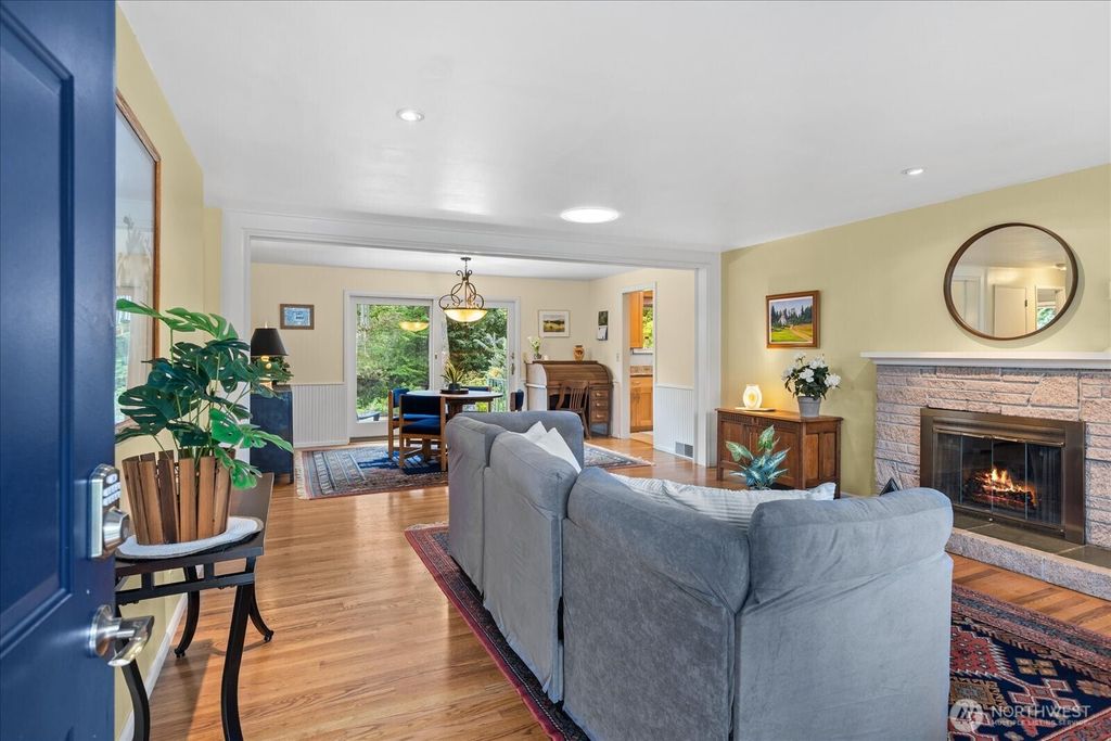 Photo of 823 NW 107th Street, Seattle, WA 98177 (MLS # 2509257)