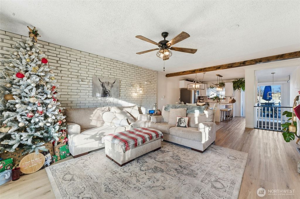 Photo of 1577 Olive Street, Walla Walla, WA 99362 (MLS # 2461646)