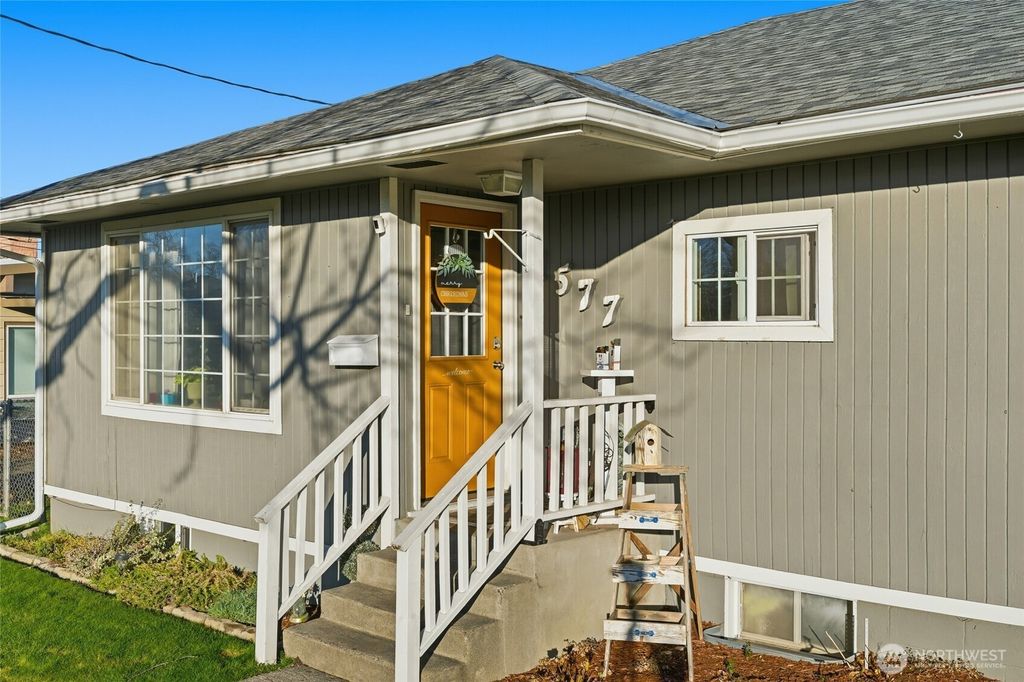 Photo of 1577 Olive Street, Walla Walla, WA 99362 (MLS # 2461646)