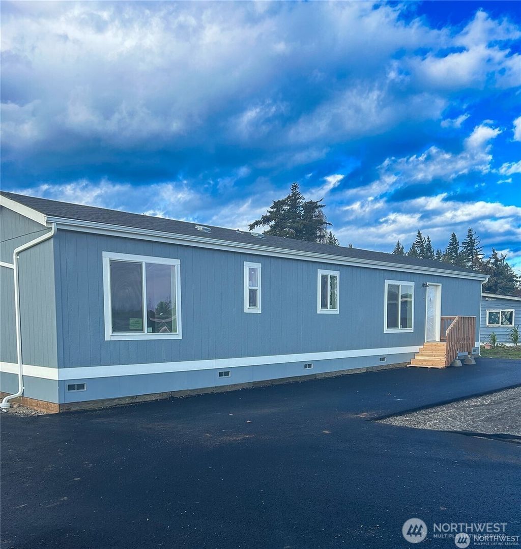 Photo of 2010 Front Street #33, Lynden, WA 98264 (MLS # 2481802)