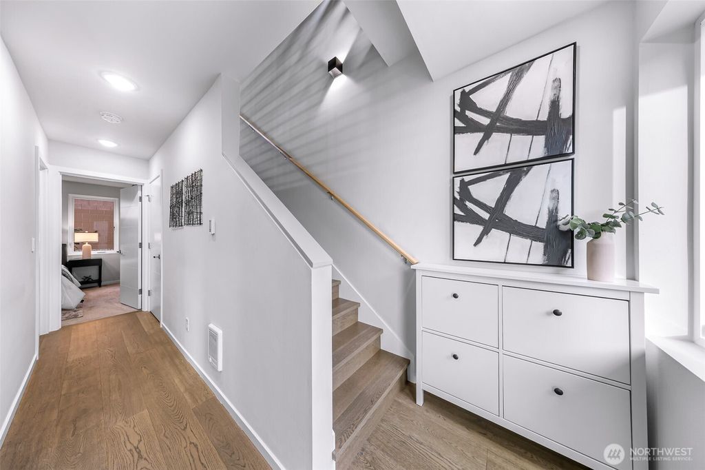 Photo of 901 28th Avenue S #G, Seattle, WA 98144 (MLS # 2464573)