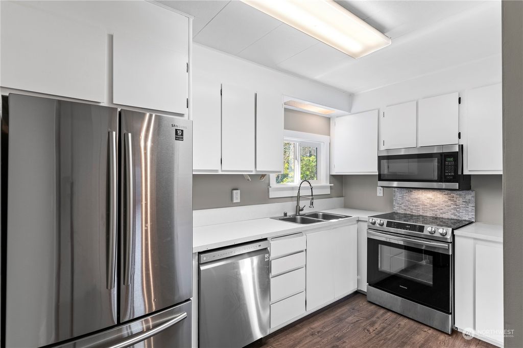 Photo of 23121 Edmonds Way #1, Edmonds, WA 98020 (MLS # 2206700)