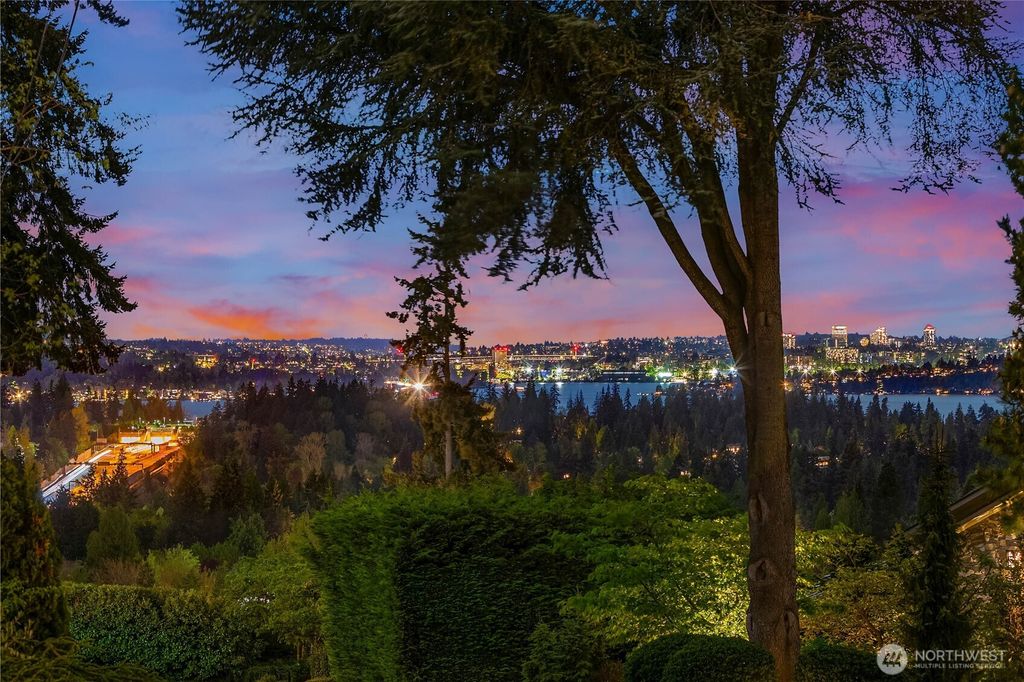 Photo of 9633 NE 28th Street, Clyde Hill, WA 98004 (MLS # 2514342)
