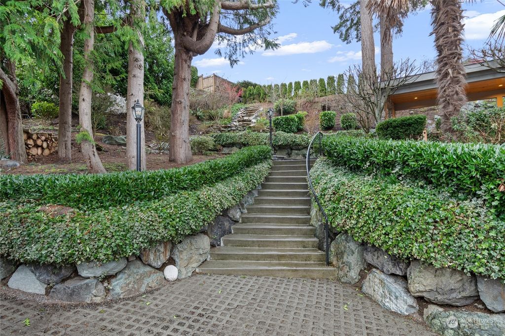 Photo of 836 Olympic Avenue, Edmonds, WA 98020 (MLS # 2197867)