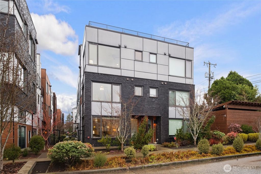 Photo of 4272 SW Bradford Street, Seattle, WA 98116 (MLS # 2465110)