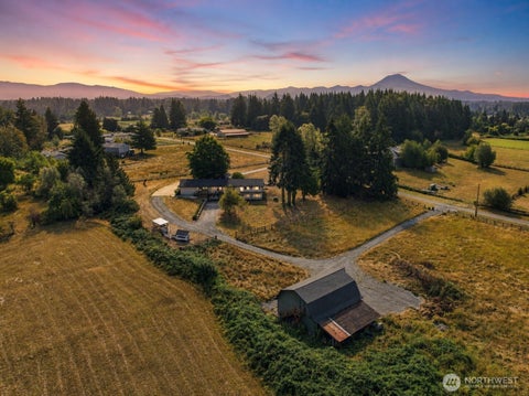 Photo of 15724 SE 369th Street, Auburn, WA 98092 (MLS # 2571260)