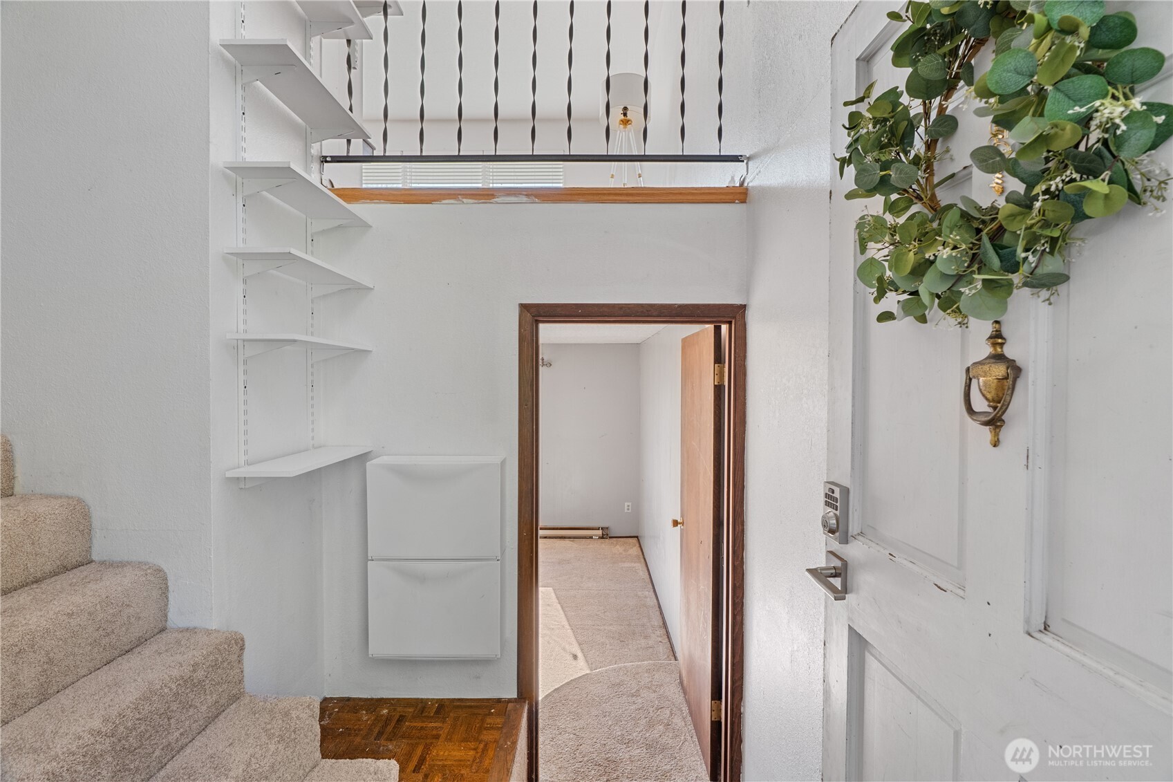 209 W Chenault Avenue