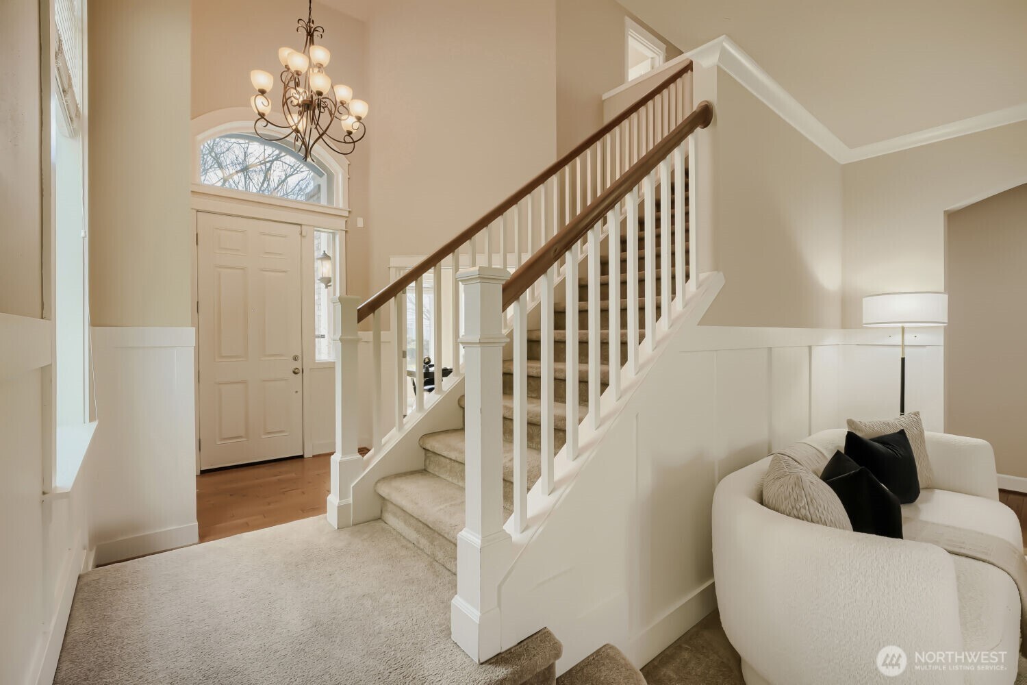 2972 NE Marquette Way