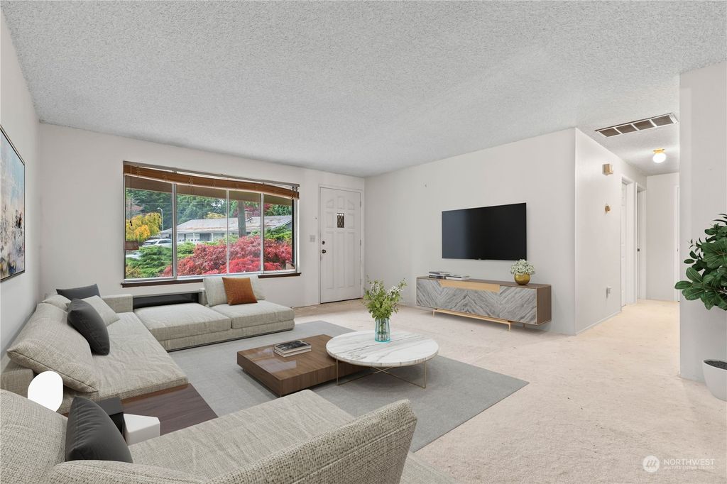 Photo of 6902 132nd Place NE, Redmond, WA 98052 (MLS # 2178003)