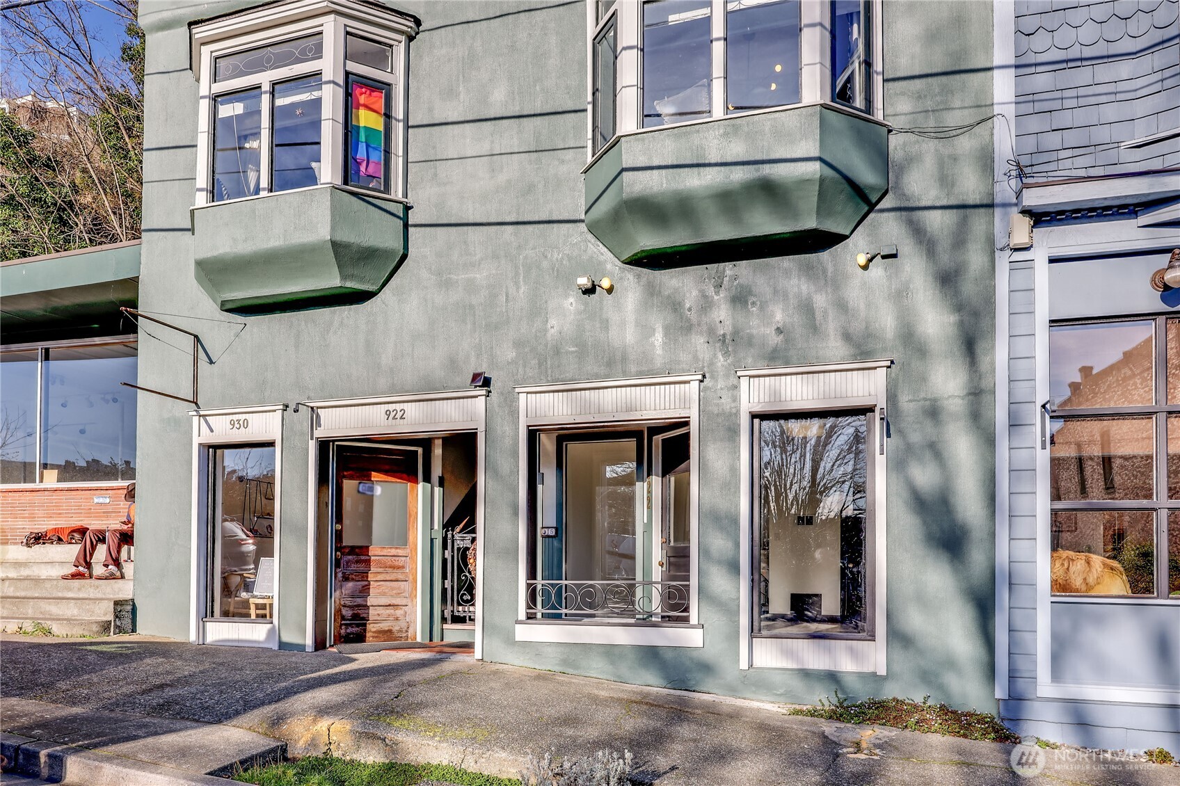 922 Washington Street