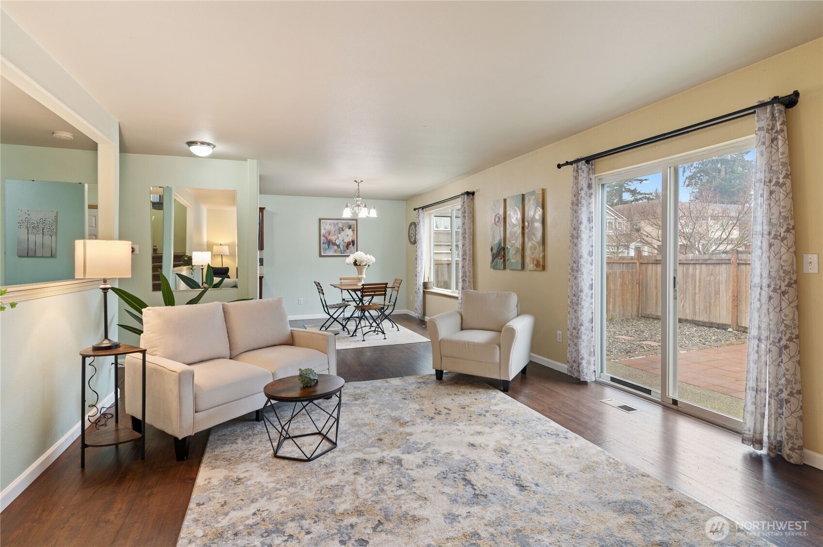 17707 1st Avenue Ct E