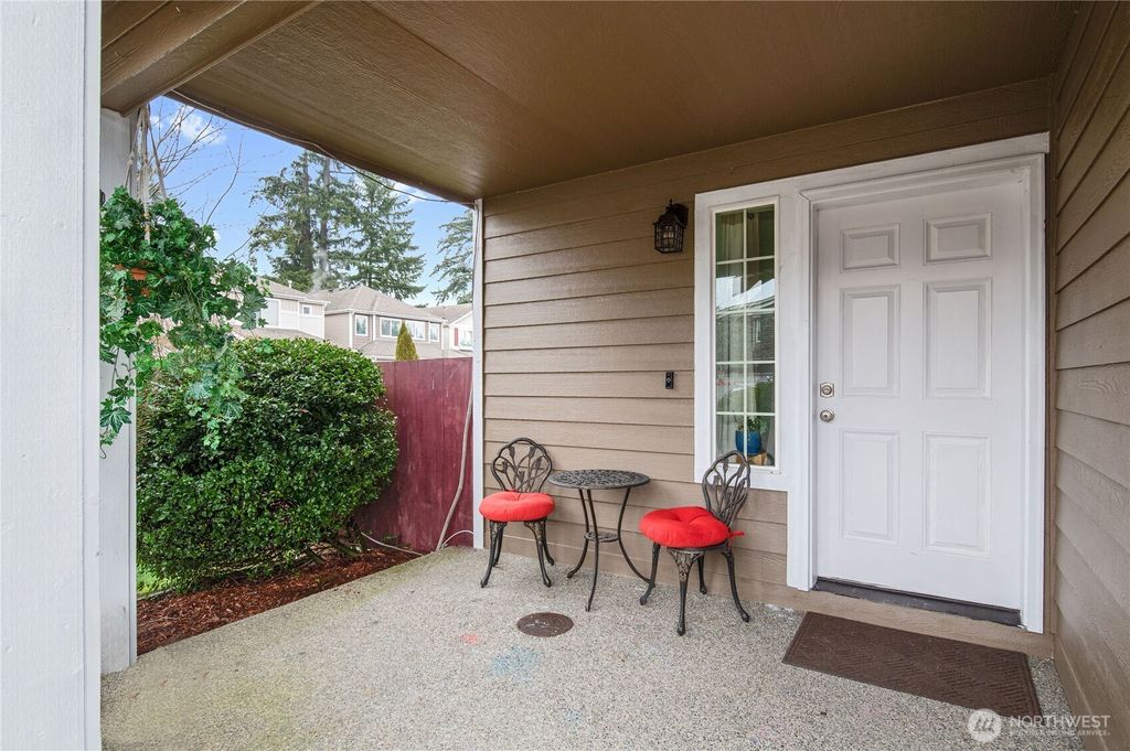 Photo of 17707 1st Avenue Ct E, Spanaway, WA 98387 (MLS # 2470508)