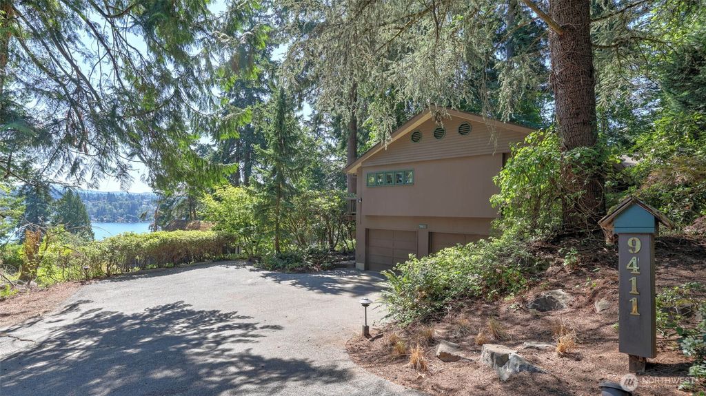 Photo of 9411 SE 54th Street, Mercer Island, WA 98040 (MLS # 2403115)