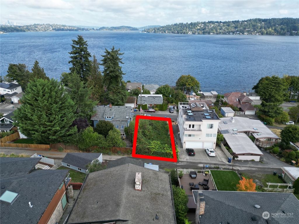 Photo of 7233 S Taft Street, Seattle, WA 98178 (MLS # 2063865)