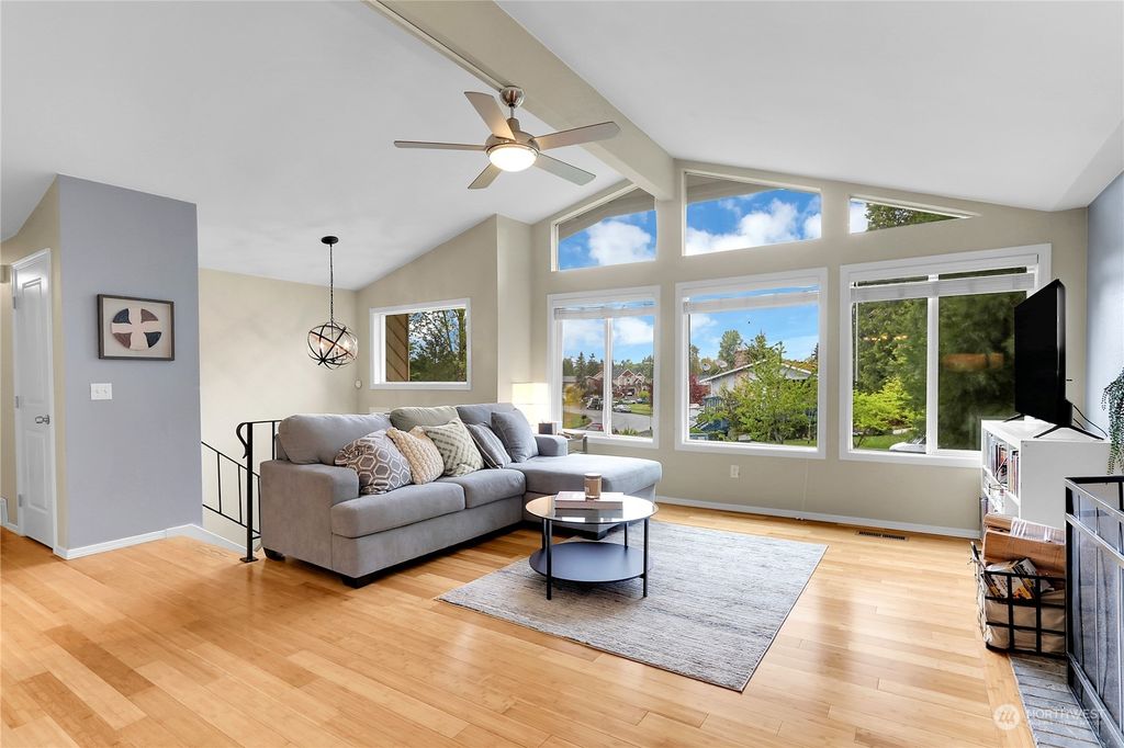 Photo of 3103 SE 17th Court, Renton, WA 98058 (MLS # 2234950)