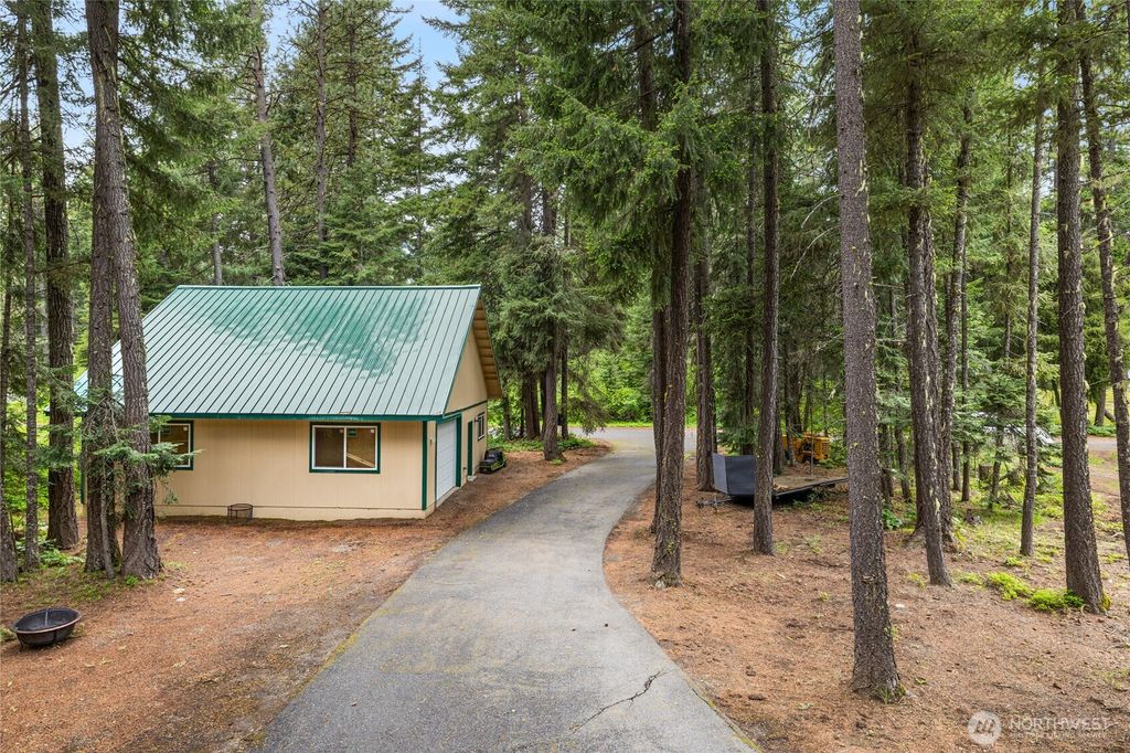 Photo of 380 White Fir Drive, Ronald, WA 98940 (MLS # 2526267)