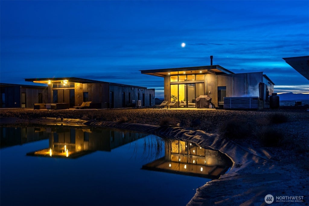 Photo of 23592 Gorge View Loop NW, Quincy, WA 98848 (MLS # 2575525)