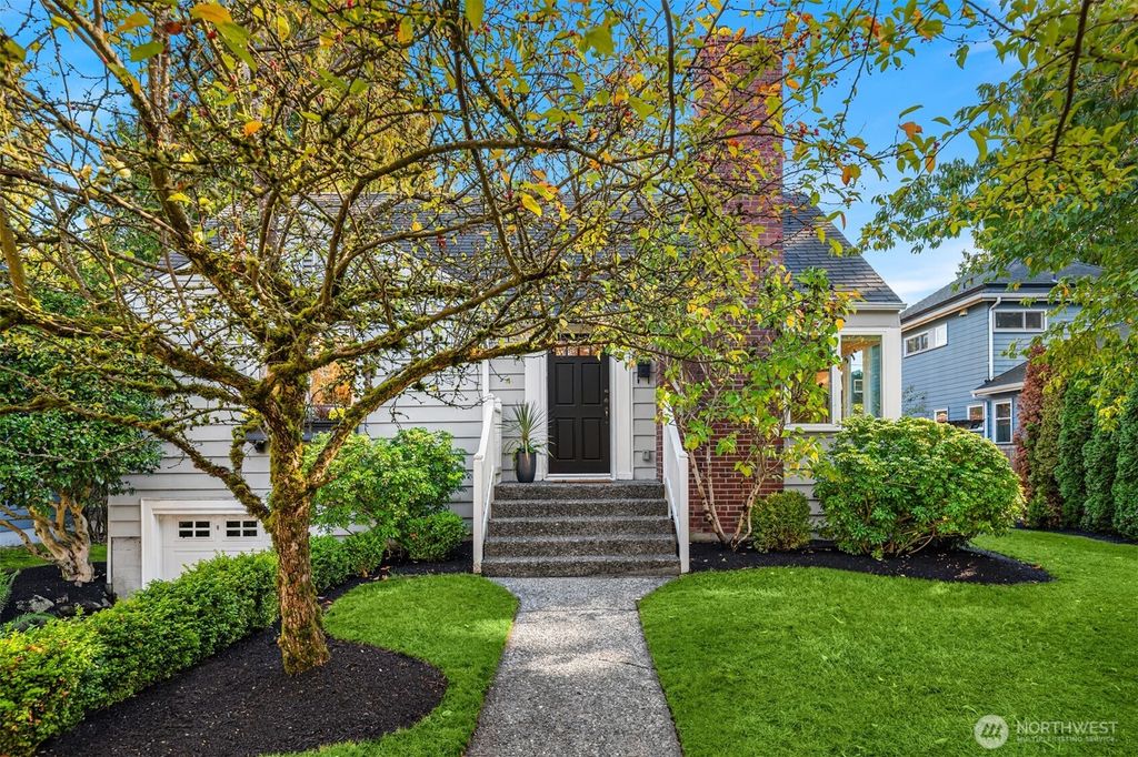 Photo of 8026 39th Avenue NE, Seattle, WA 98115 (MLS # 2443840)