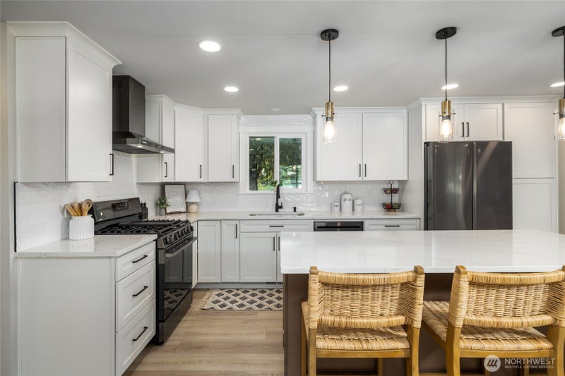323 W King Tut Road