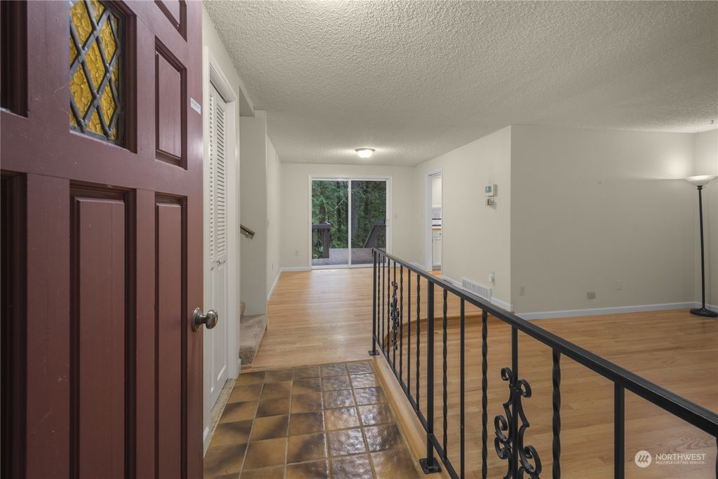 Photo of 6106 232nd Avenue NE, Redmond, WA 98053 (MLS # 2172679)