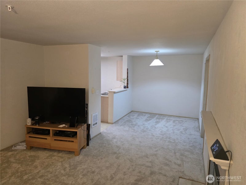 11002 SE Petrovitsky Road F103