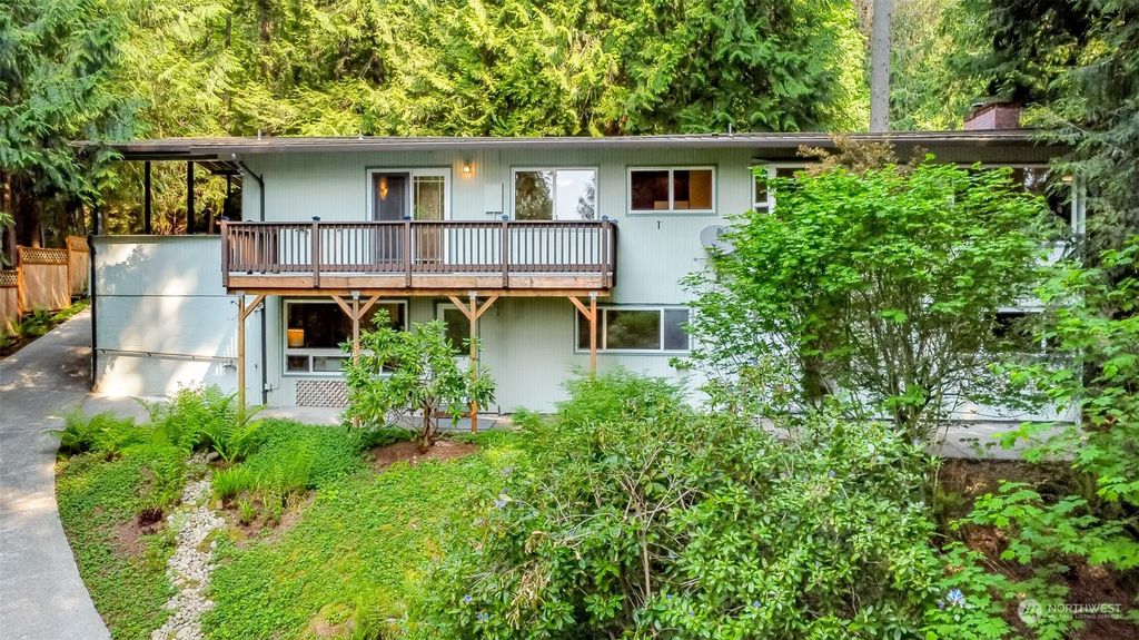 Photo of 18037 W Spring Lake Drive SE, Renton, WA 98058 (MLS # 2070559)