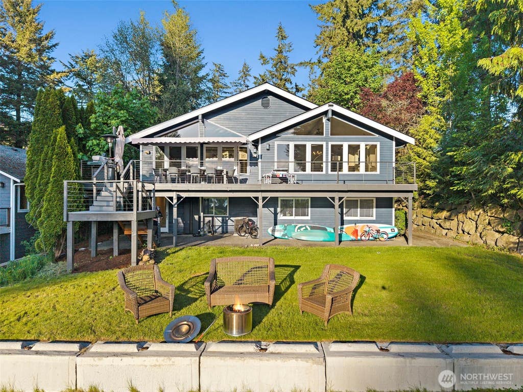Photo of 17353 191st Avenue NE, Woodinville, WA 98072 (MLS # 2547565)