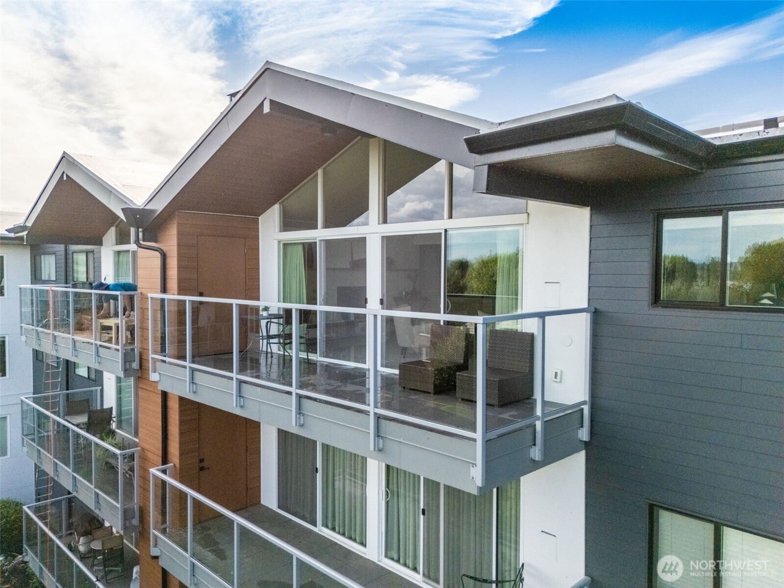 2502 Canterbury Lane E 406