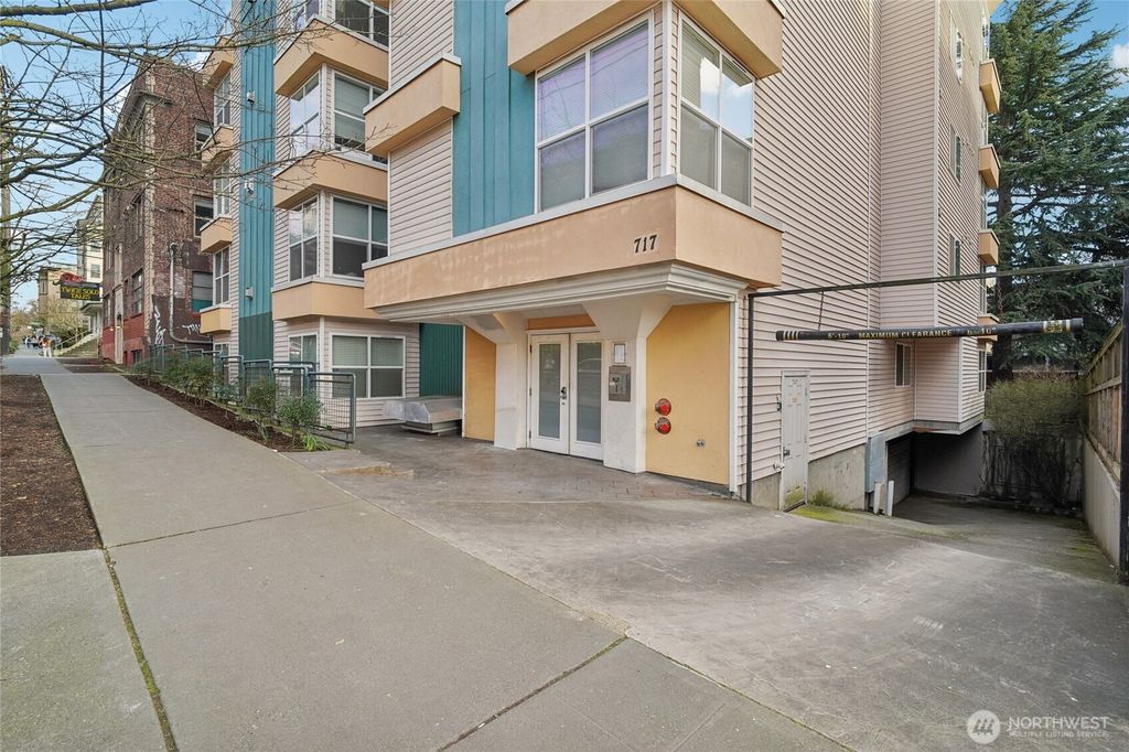 Photo of 717 E Denny Way #4B, Seattle, WA 98122 (MLS # 2485849)