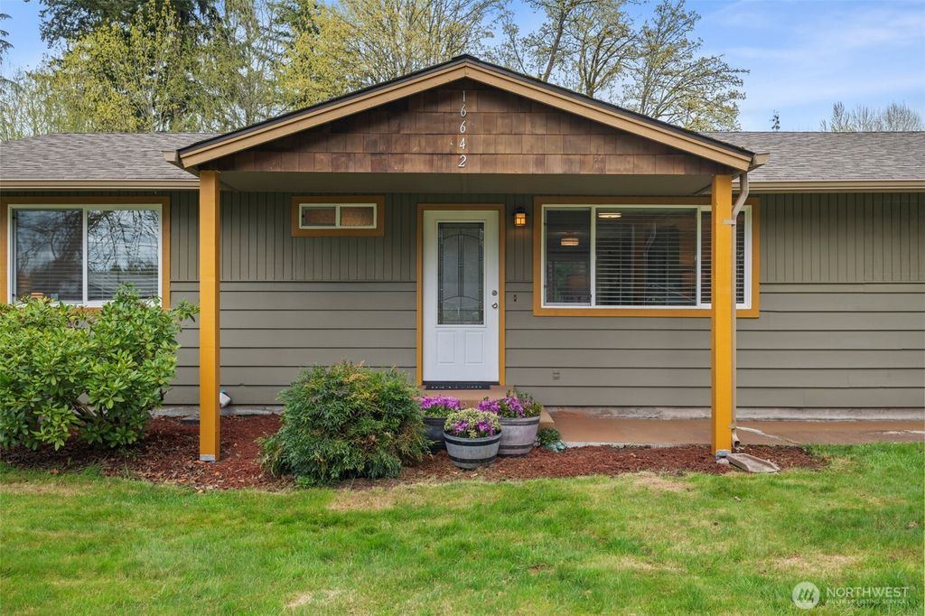 Photo of 16642 184th Avenue SE, Renton, WA 98058 (MLS # 2505731)