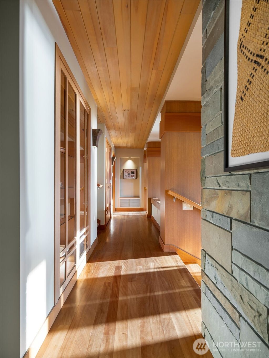 Photo of 9001 NE 40th Place, Yarrow Point, WA 98004 (MLS # 2433848)