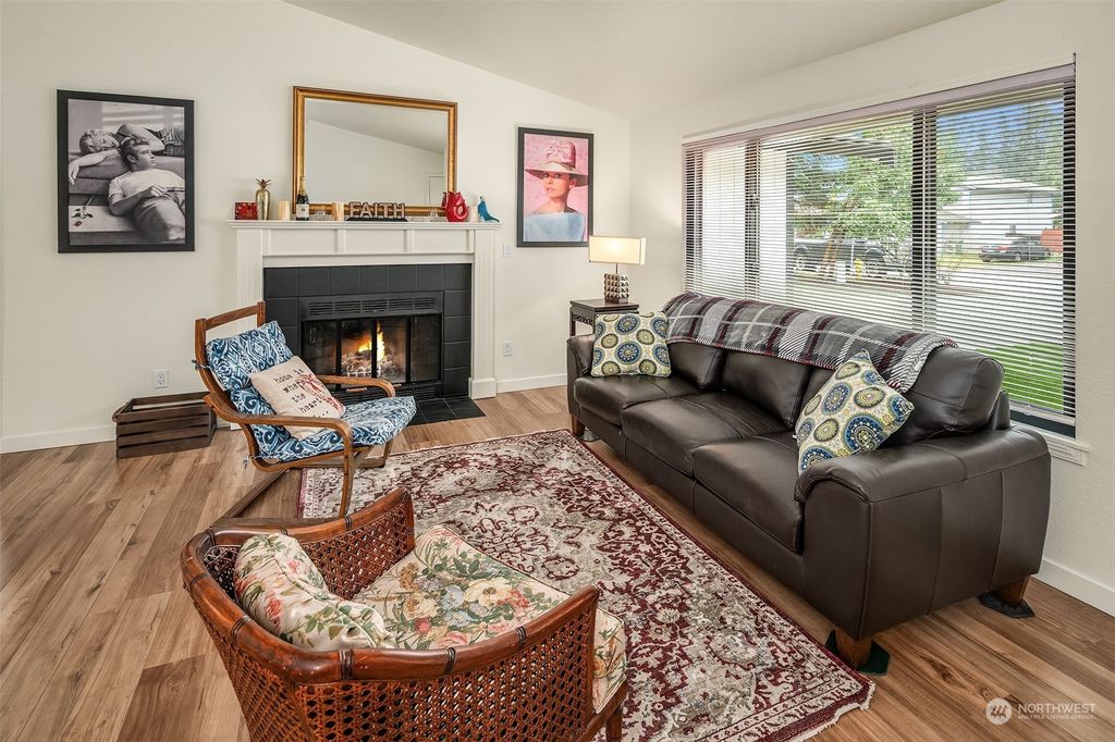 Photo of 1826 SW 353rd Place, Federal Way, WA 98023 (MLS # 2331706)