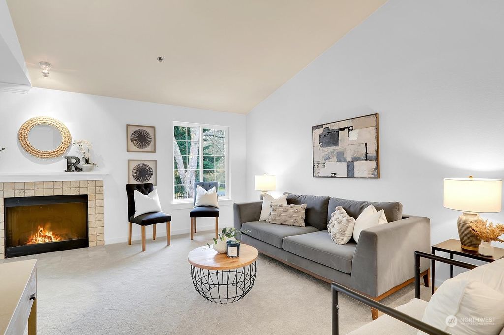 Photo of 1812 S 284th Lane Ln #C203, Federal Way, WA 98003 (MLS # 2219750)