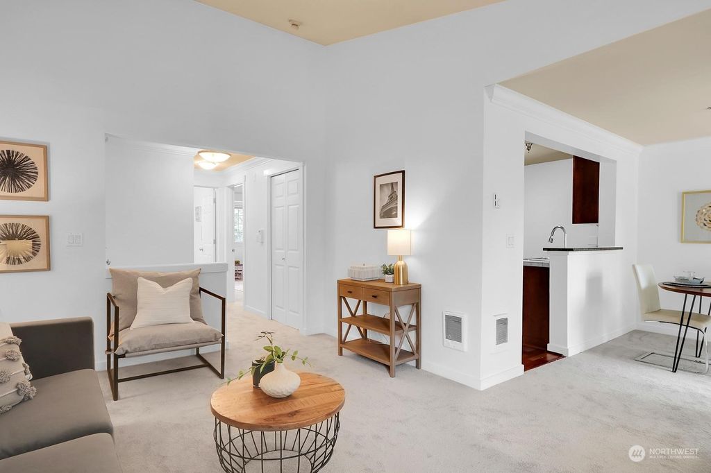 Photo of 1812 S 284th Lane Ln #C203, Federal Way, WA 98003 (MLS # 2219750)