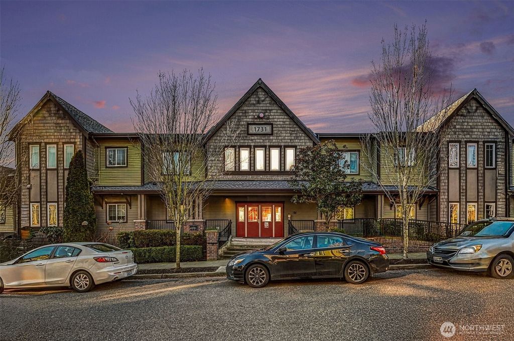 Photo of 1731 10th Ave Ave NE #B205, Issaquah, WA 98029 (MLS # 2468250)