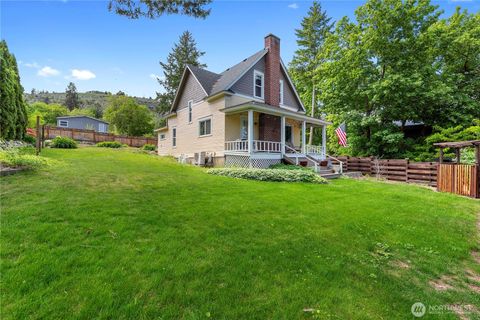 2217 W Prospect Street, Chelan, WA 98816 - MLS#: 2349844