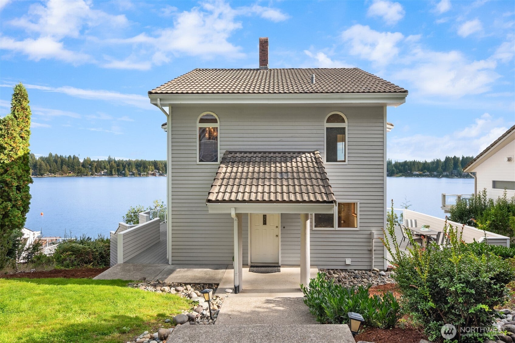 2210 Mason Lake Drive W