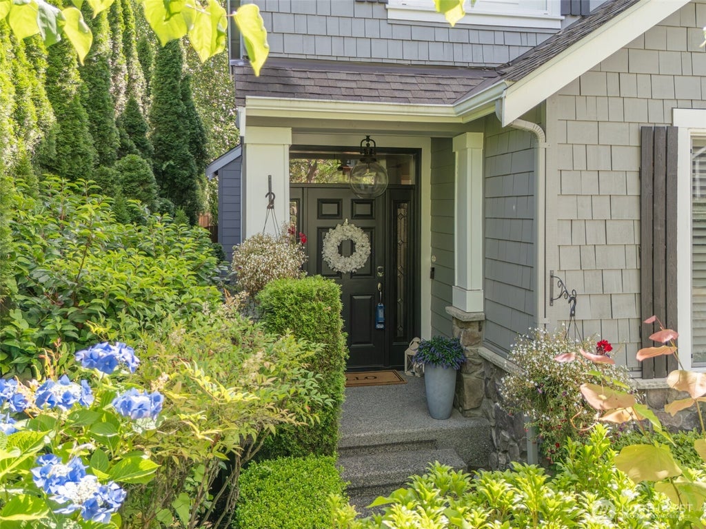 Photo of 16627 37th Drive SE, Bothell, WA 98012 (MLS # 2523401)