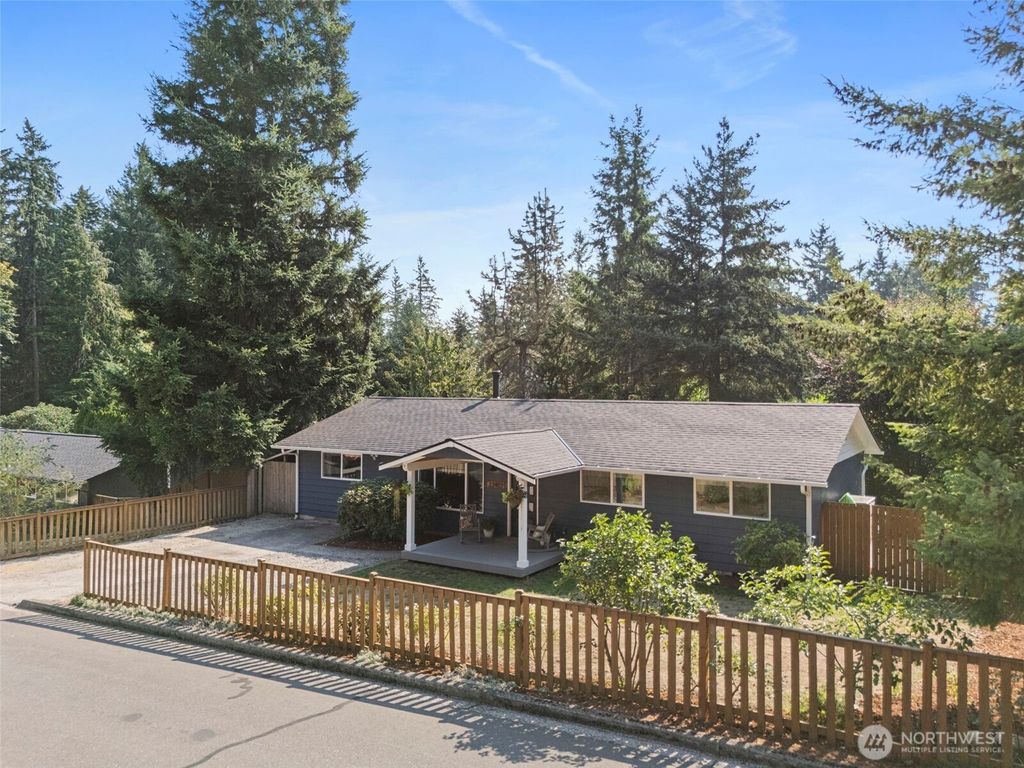 Photo of 23403 SE 267th Street, Maple Valley, WA 98038 (MLS # 2429333)