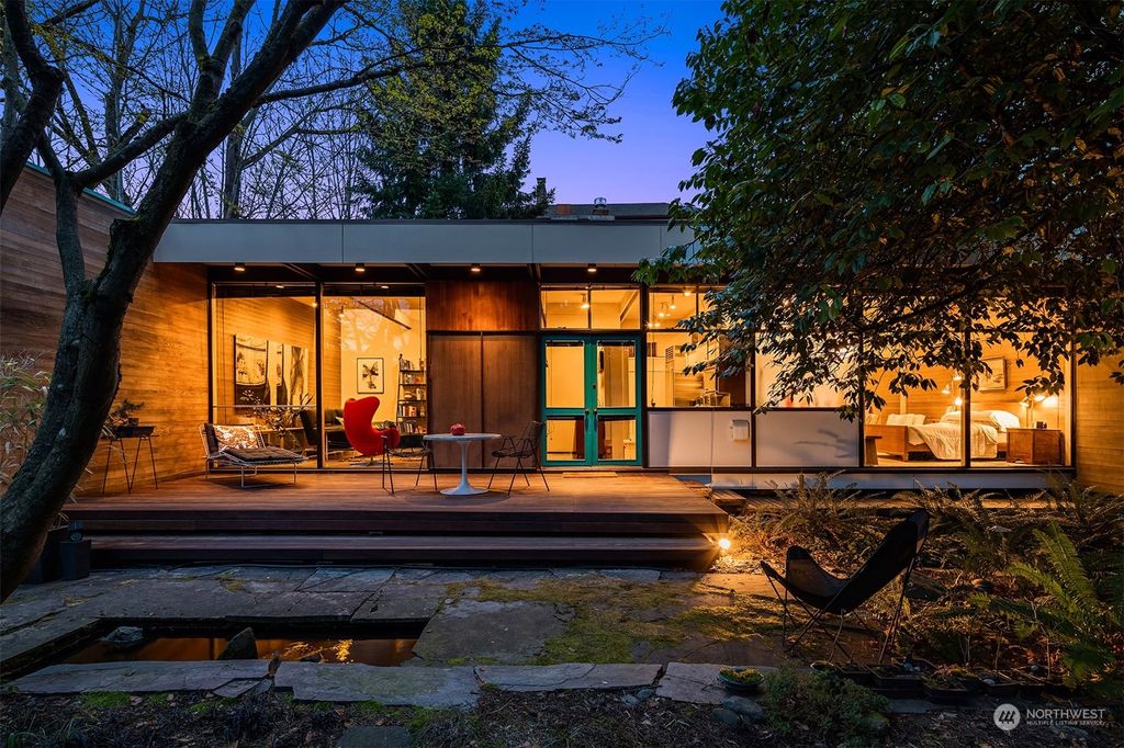 Photo of 1401 E Spring Street, Seattle, WA 98122 (MLS # 2215069)