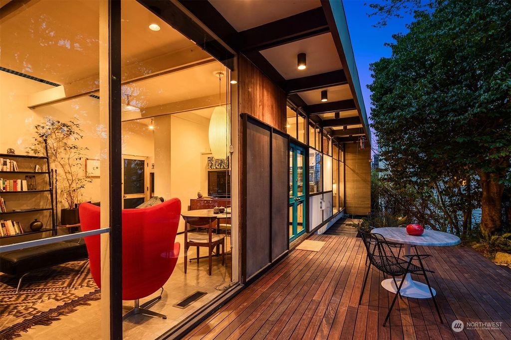 Photo of 1401 E Spring Street, Seattle, WA 98122 (MLS # 2215069)