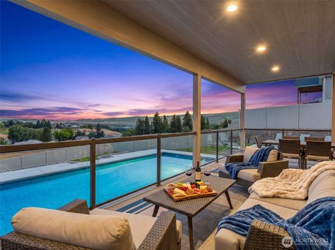 Photo of 854 Autumn Crest Drive, Wenatchee, WA 98801 (MLS # 2508278)