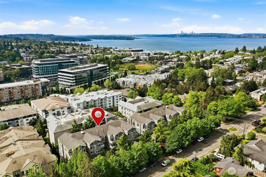 Photo of 521 7th Avenue #207, Kirkland, WA 98033 (MLS # 2527325)