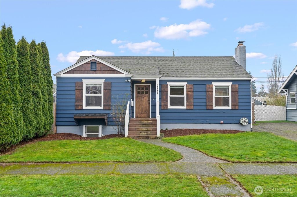 Photo of 5642 S Thompson Avenue, Tacoma, WA 98408 (MLS # 2466372)